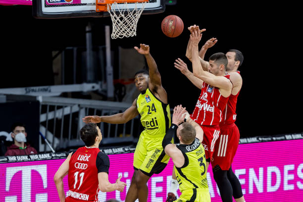 防守端出现 防守端出现